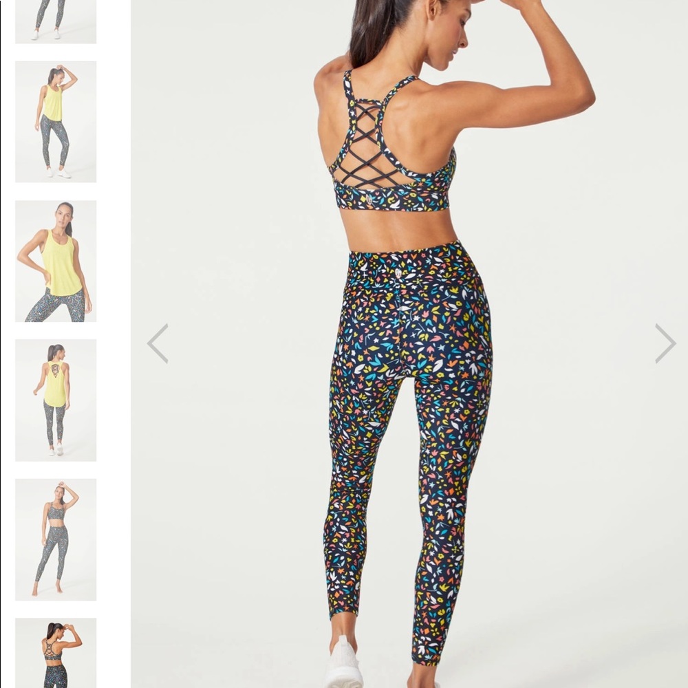 Cute Ellie Print leggings NWT